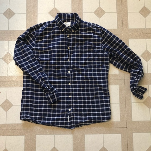 Frank & Oak Men’s Sturdy Navy Button Down - Picture 1 of 2